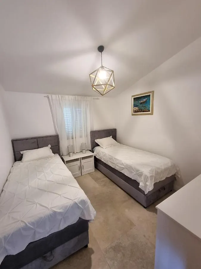ויר Apartments Bagic