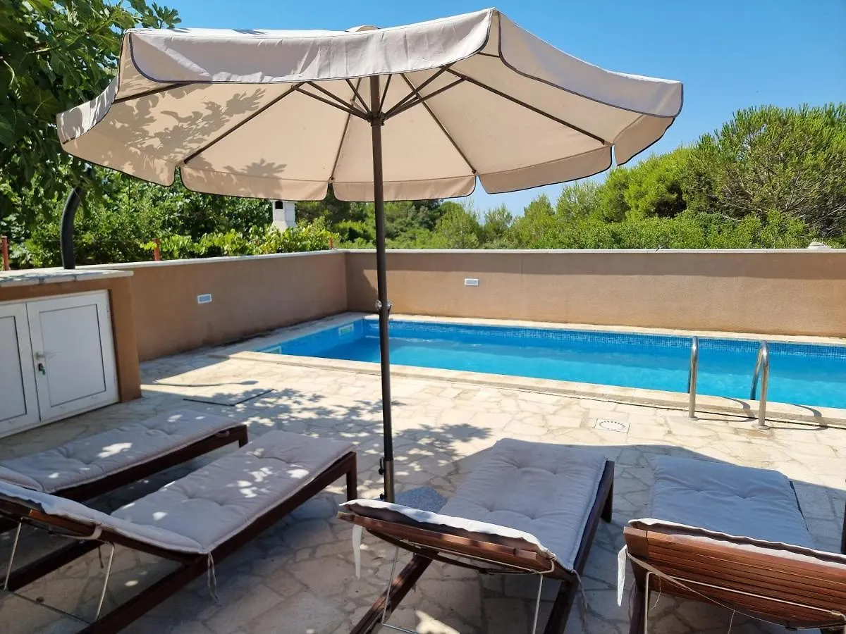 ויר Apartments Bagic 0*,  קרואטיה